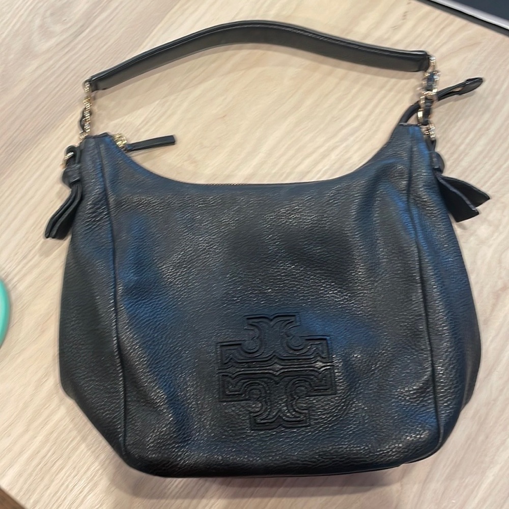 **SOLD** TORY BURCH handbag. Used like new.